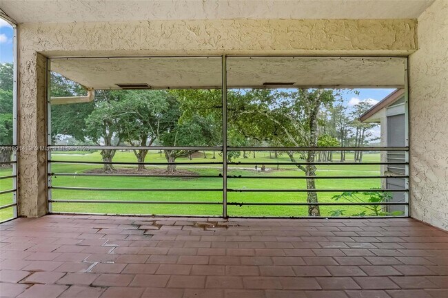 Building Photo - 8790 Holly Ct