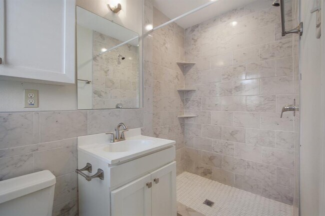 Building Photo - 2902 Wuthering Heights Dr