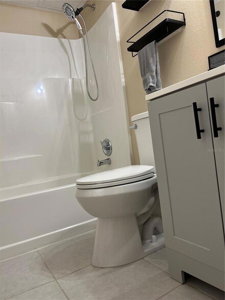 Building Photo - 211 Thorn Tree Place Unit 211