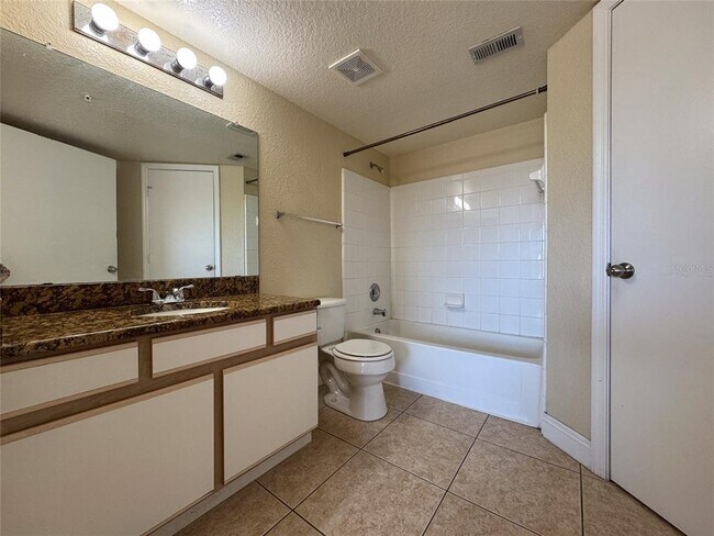 Building Photo - 2216 Grand Cayman Ct