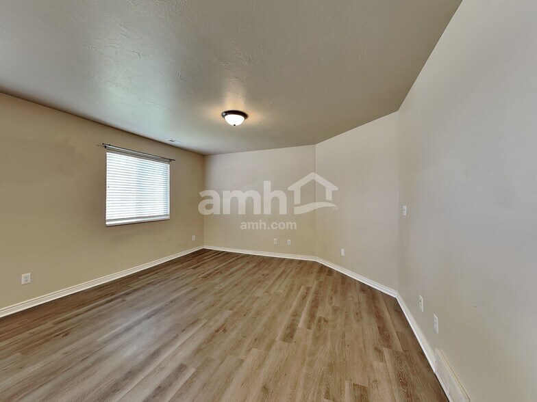 Building Photo - 980 Inverness Dr