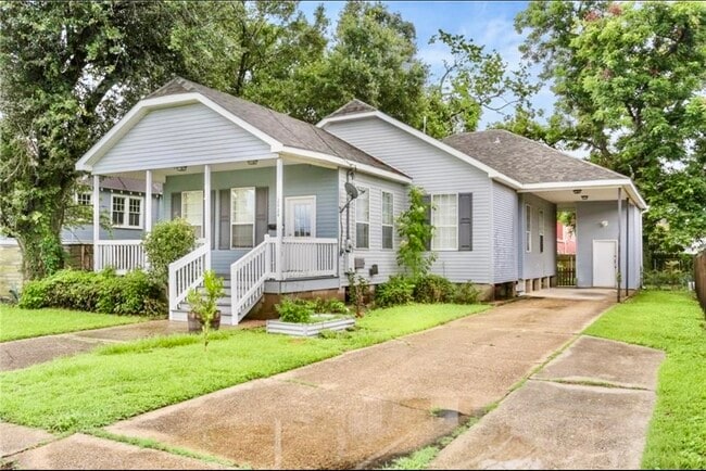 Building Photo - 2424 Lavender St