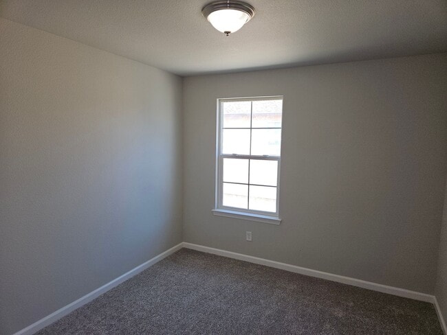 Building Photo - 675 Mission De Oro Dr