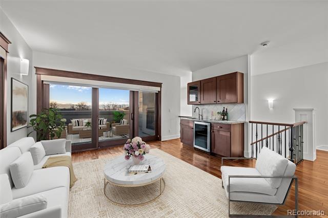 Building Photo - 360 Garfield St