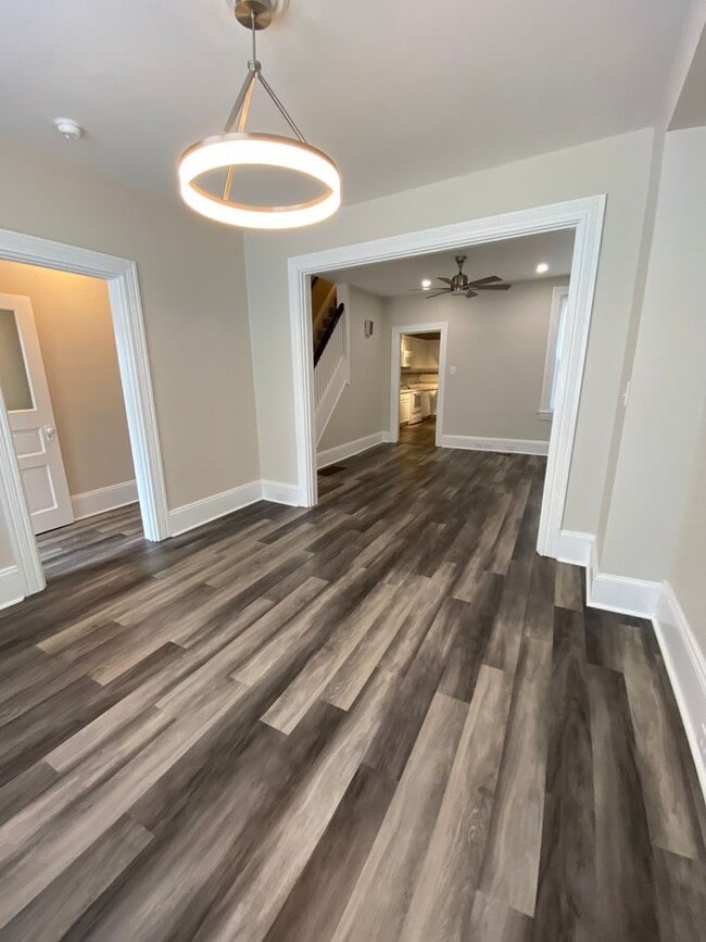 Building Photo - Spacious 3-Bedroom 2 Bath Home with Modern Comforts