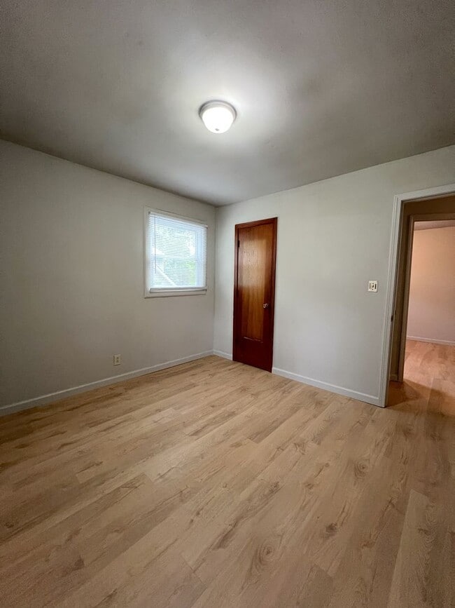 Building Photo - Charming Single-Family Home!