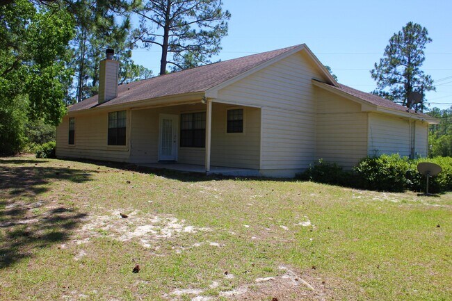 Building Photo - 2138 Edgewood Dr