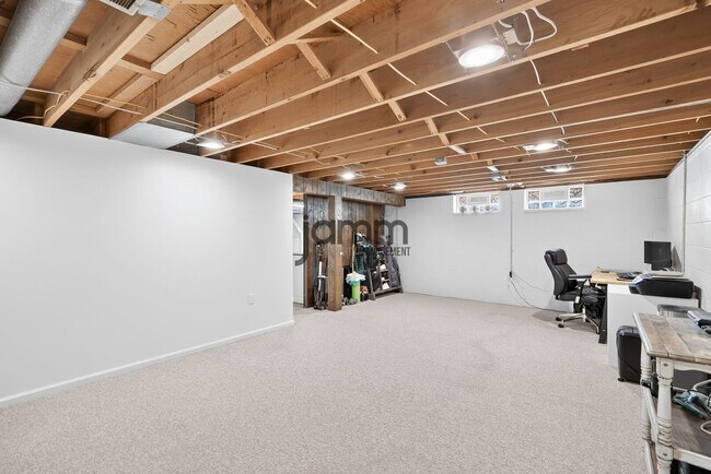 Building Photo - 24299 Beech Ln