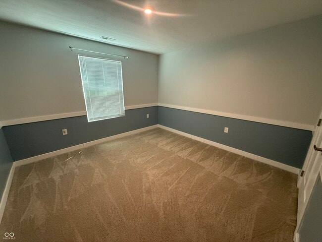 Building Photo - 2640 Stonebridge Dr