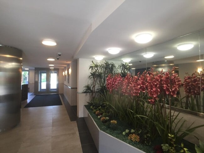 Building Photo - 150 West 225th Street