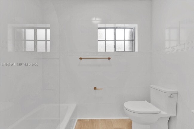 Building Photo - 456 SW 20th Rd