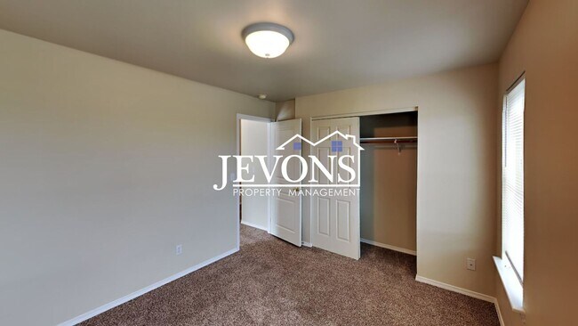 Building Photo - Enjoy this beautiful West Valley home with...