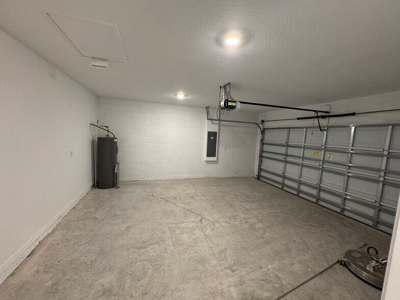 Building Photo - 72 Citrine Loop