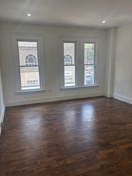 Living Room - 265 Orange St