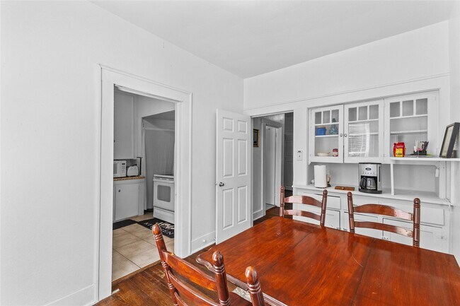 Building Photo - 2509 Whitney St