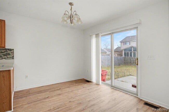 Building Photo - 21864 Laurel St