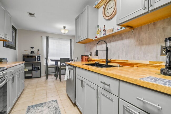 Building Photo - 309 McKendree Ln