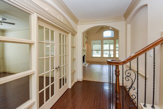 Building Photo - 28514 Hayden Park Dr