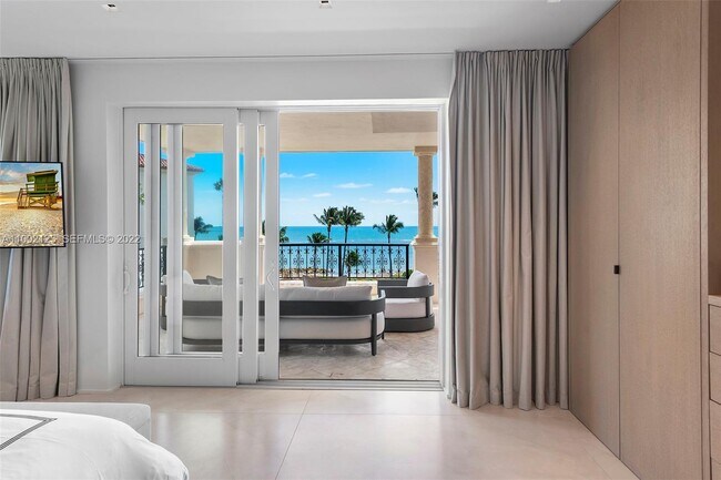 Building Photo - 19242 Fisher Island Dr