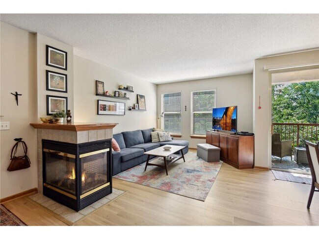Primary Photo - 580 N 2nd St