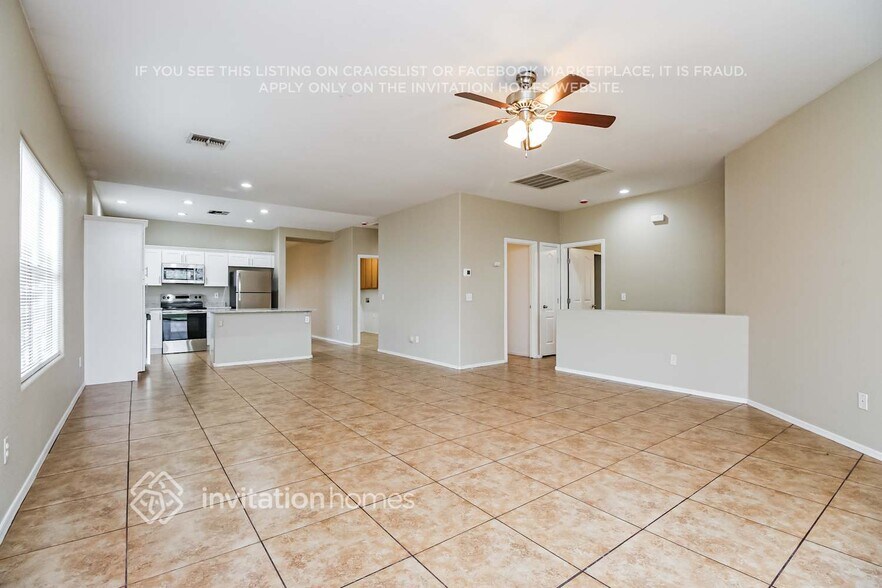 Building Photo - 300 S 9th St