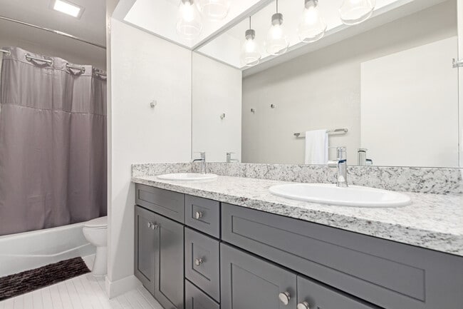 Building Photo - 8175 E Del Cuarzo Dr