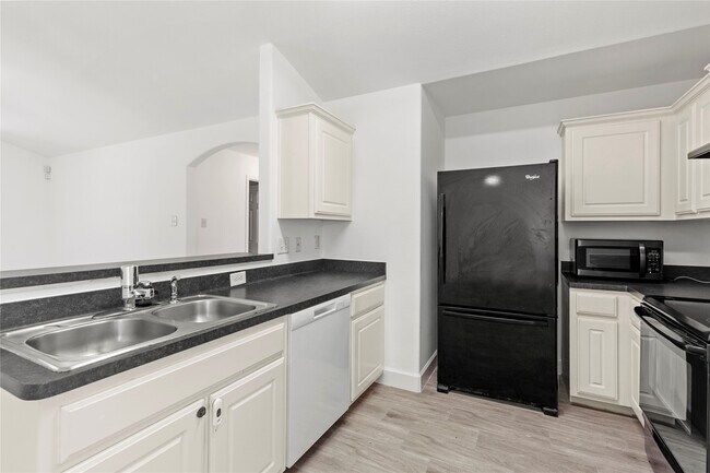 Building Photo - 4303 Sunflower Creek Ln