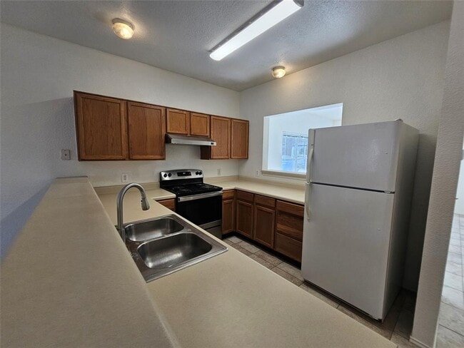 Building Photo - 304 Windridge Village Cove