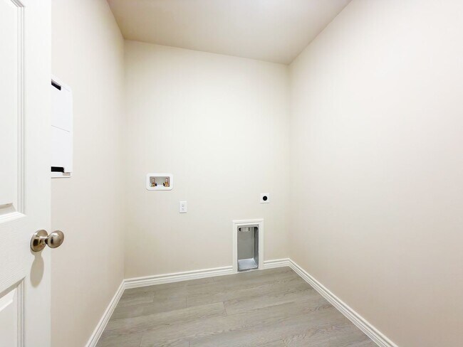 Building Photo - 1341 Bajada St