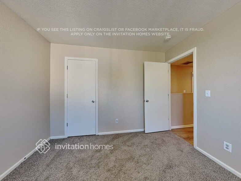 Building Photo - 1205 Bluebird St