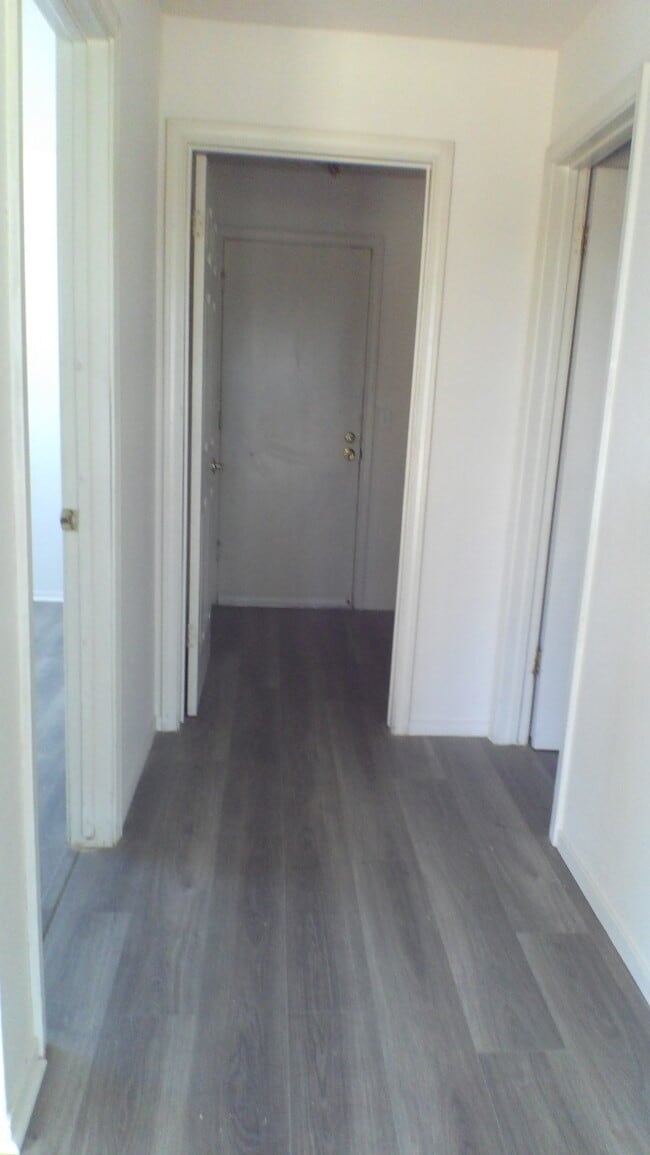 Building Photo - 737 Monte Carlo Dr