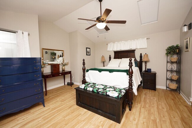 Building Photo - Updated 4 bedroom home in Bluewater Bay!