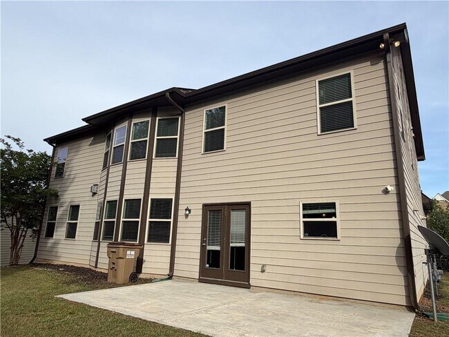 Building Photo - 4525 Highfield Dr