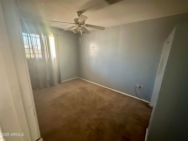 Building Photo - 3038 W Palm Ln