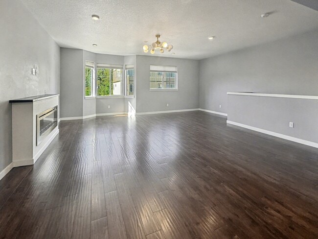 Building Photo - 588 SW 197th Pl