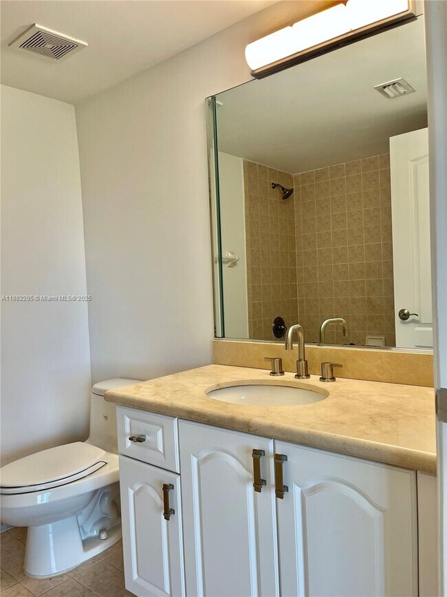 Building Photo - 120 Douglas Rd