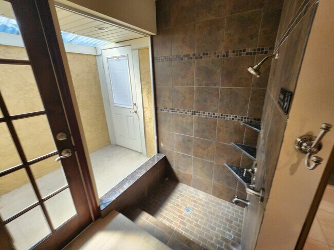 Building Photo - 79860 Fiesta Dr