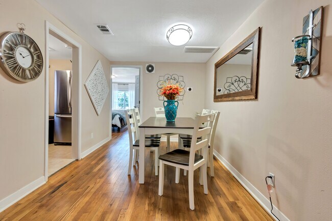 Building Photo - 4808 Woodhead St