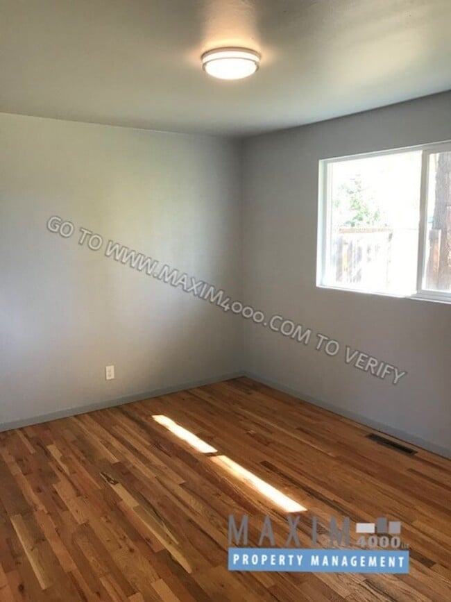 Building Photo - 121 Orchard Ave