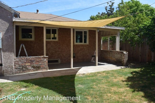 Building Photo - 3 br, 1.5 bath House - 5836 N Street