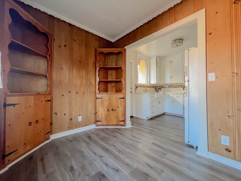 Dining Nook - 1504 Grant St