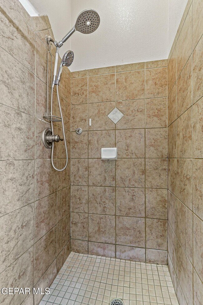 Building Photo - 5557 Gustavo Madrid Ln