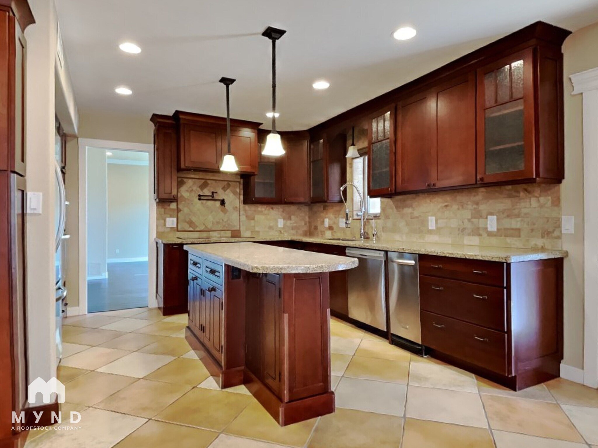 Building Photo - 15811 E Richwood Ave