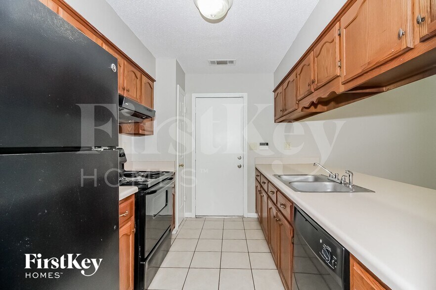 Building Photo - 5277 Timber Ridge Dr