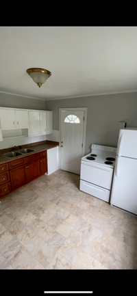 Building Photo - 1033 Betty Dr