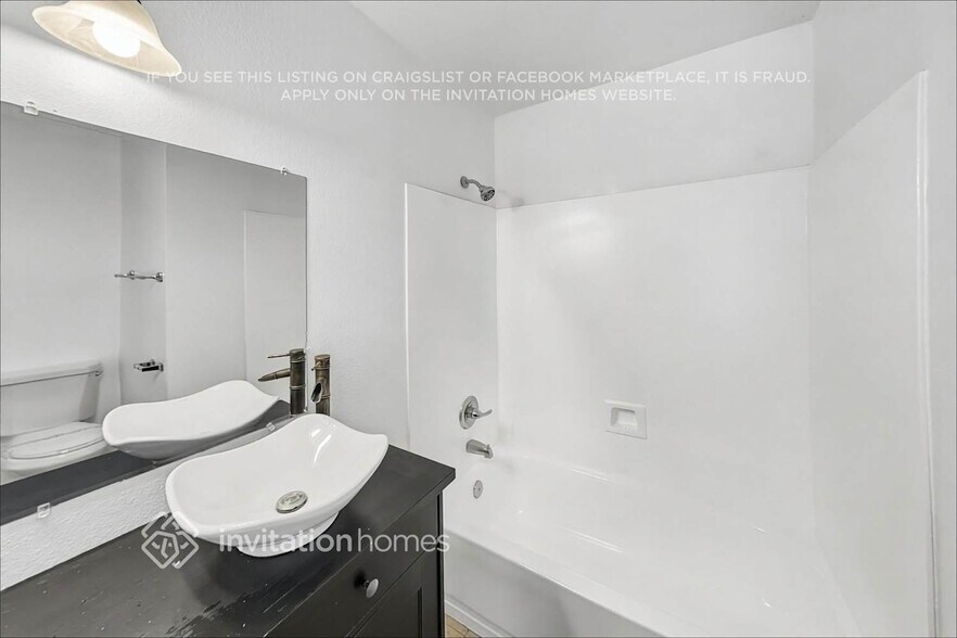Building Photo - 4777 W Tonto Dr