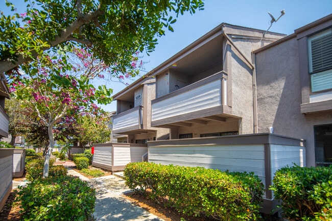 Building Photo - 9209 Village Glen Dr