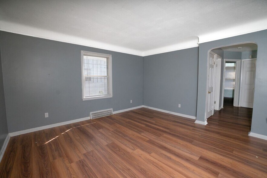 Building Photo - 12039 Lauder St