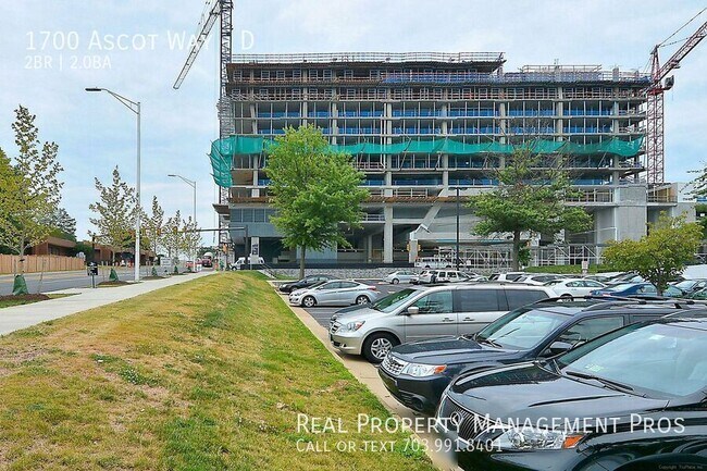 Building Photo - 1700 Ascot Way