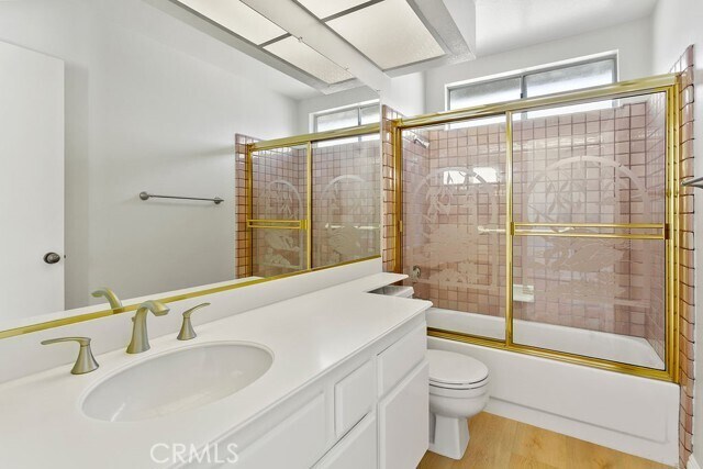 Building Photo - 20 Coralwind